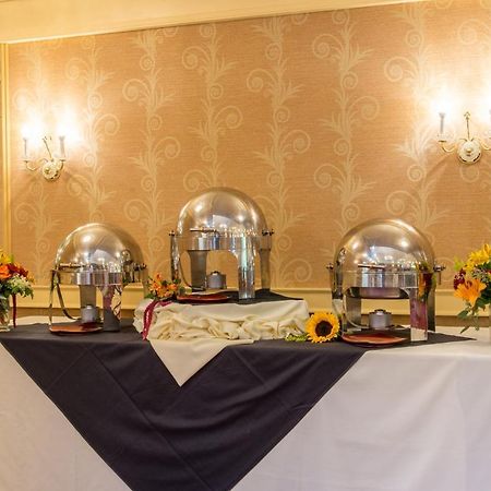 Orchards Hotel Уильямстаун Экстерьер фото